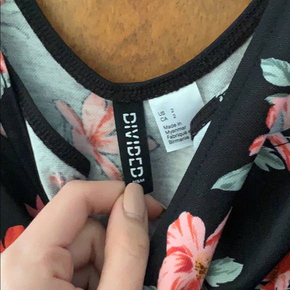 Floral sundress - Picture 3 of 3